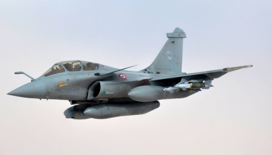 Спільне тренування французьких винищувачів Rafale та німецьких Eurofighter з дозаправленням у повітрі