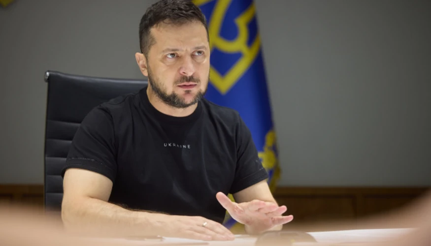 Зеленський навів ключові дані ударів: Су-24М на Саках, ретранслятори у Брянську, НПЗ за 1000 км