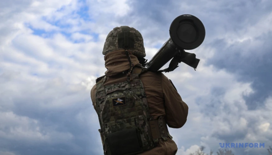 Зенітні ракетні війська та мобільні вогневі групи відбивають масований напад безпілотників