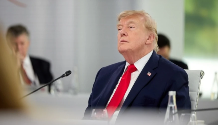 Дональд Трамп на борту літака Air Force One