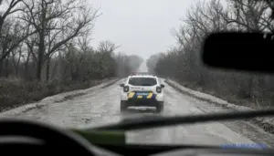 На Донеччині в активній зоні бойових дій перебувають десятки тисяч людей