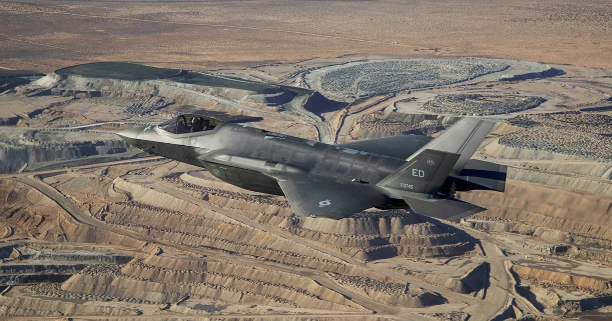 DSV і UPS відмовилися коментувати перенаправлення деталей F-35 до Гонконгу